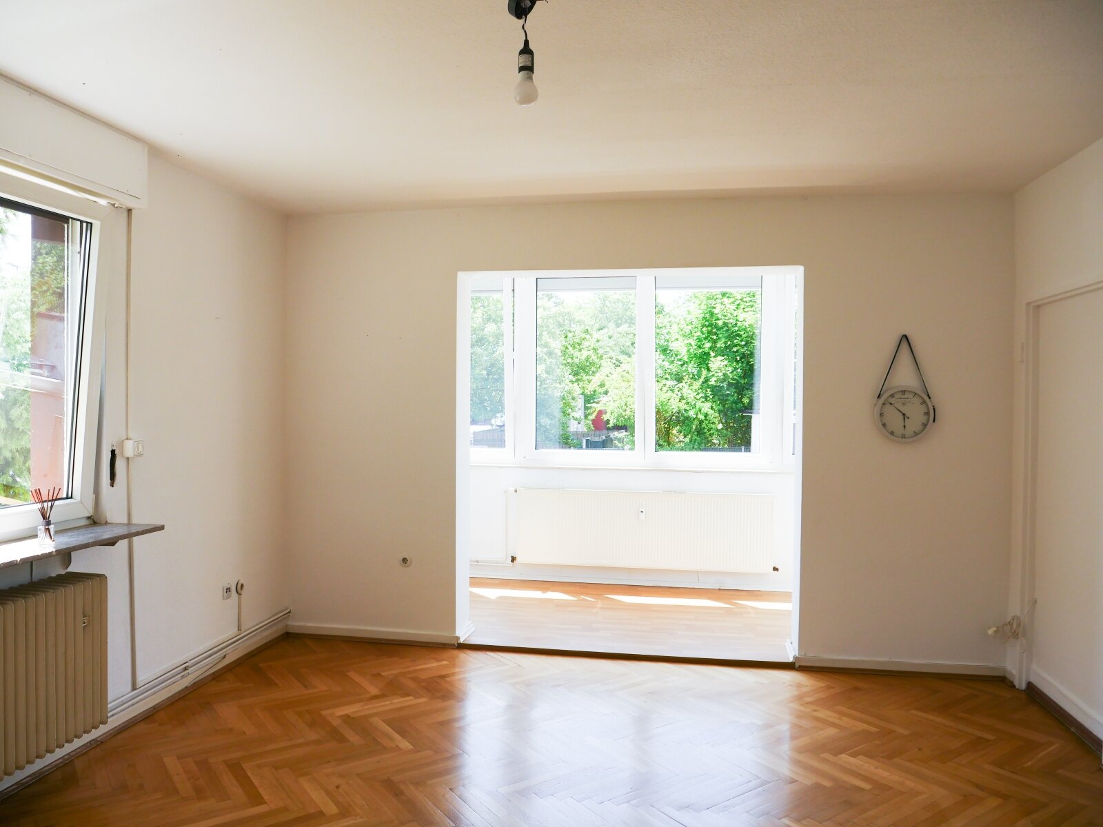 Geräumige Dreizimmerwohnung im Erdgeschoss   Geräumige Dreizimmerwohnung im Erdgeschoss