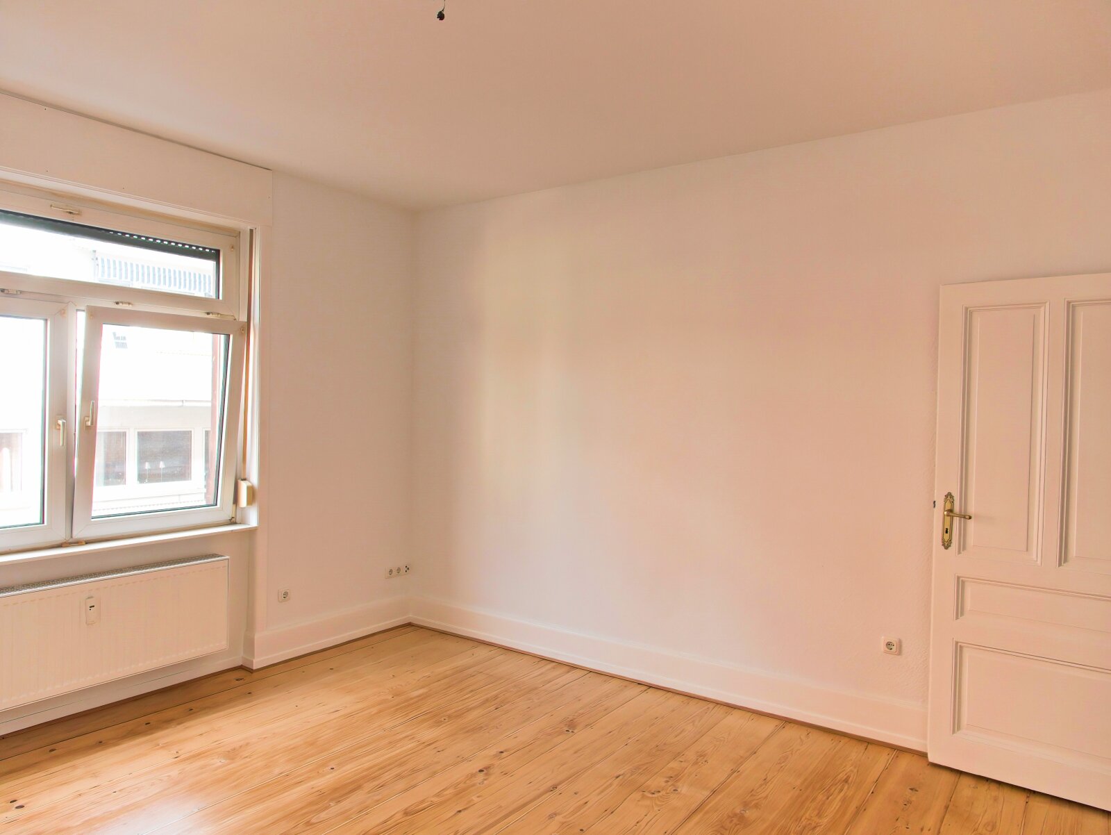 Sehr schöne sanierte Altbauwohnung  Sehr schöne sanierte Altbauwohnung